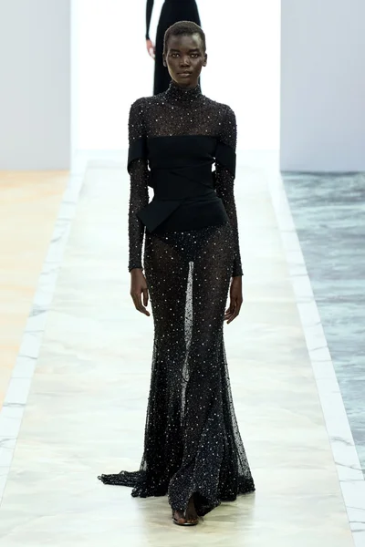 Look 18